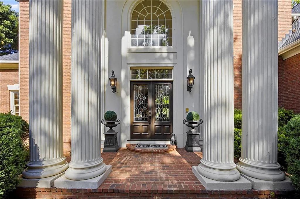 6 bed, 8.0 bath, 10489 sqft, $11,900 — Photo 4