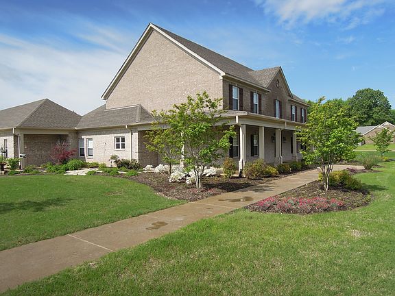 2nd image of 2597 Oak Manor Dr