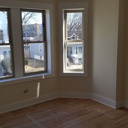 3rd image of 6226 S Claremont Ave APT 1