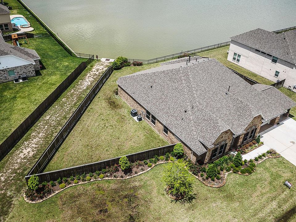 1st image of 2239 Lakeway Dr