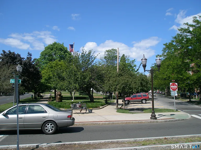 25 Forest St #11A — Photo 32