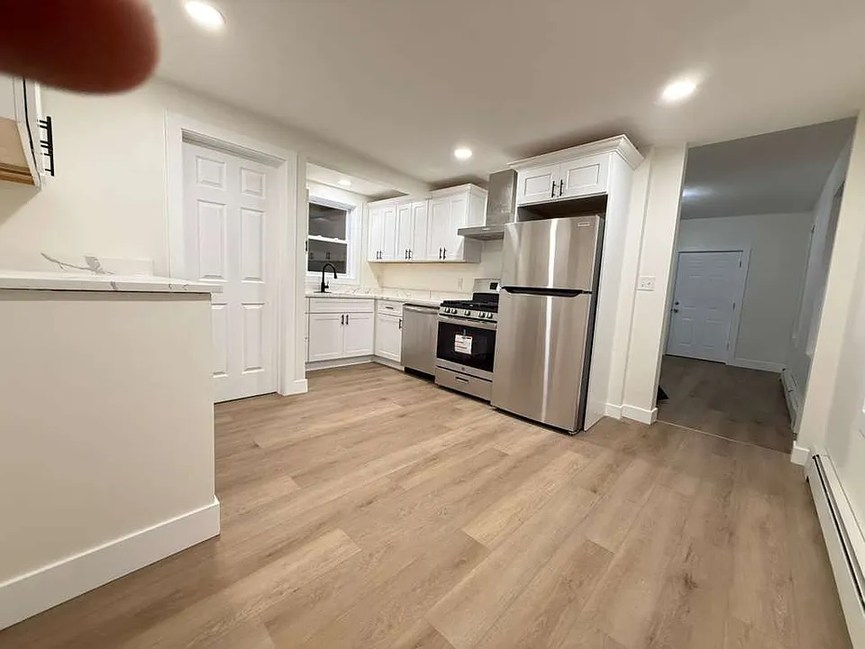 28-30 Central St