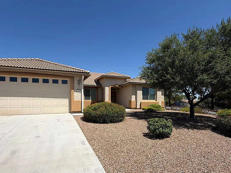 2189 Jacks Dr — Photo 1