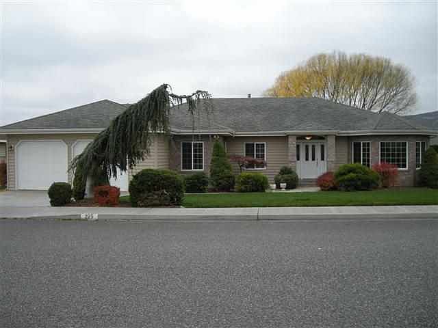1st image of 225 Ashwood St