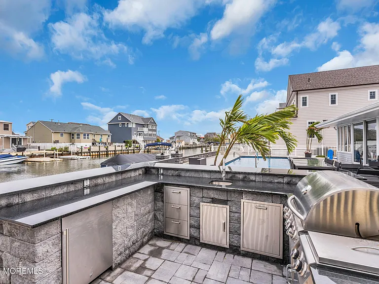 20 Venetian Ct — Photo 26