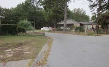 2nd image of 8 Palm Ln