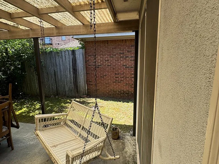 1450 Crenshaw Pl S — Photo 21