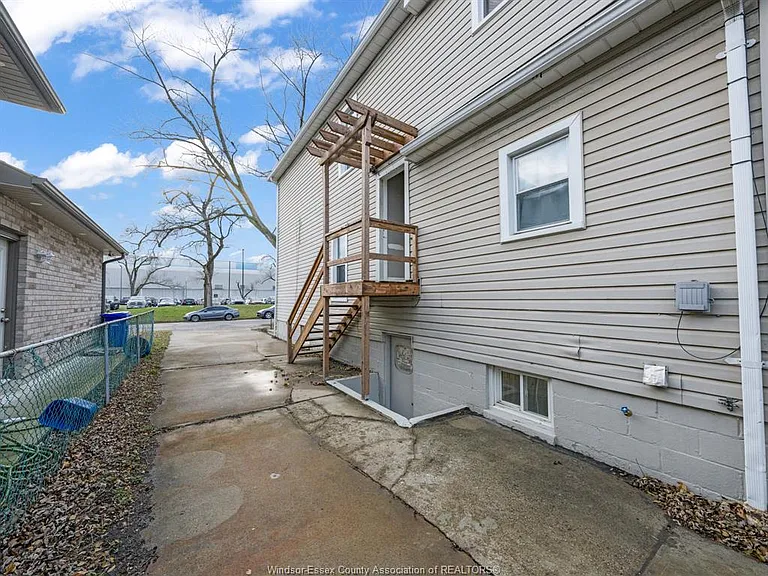 2470 Cadillac St #UPPER — Photo 4