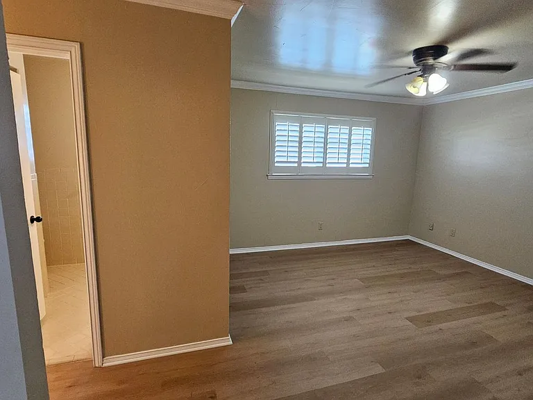 6033 Sandhurst Ln #D — Photo 37