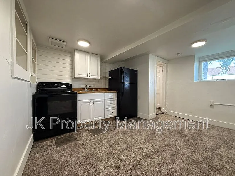 1 bed, 1.0 bath, $820 — Photo 4