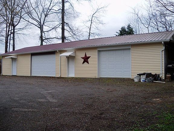 2nd image of 374 Sunset Hill Dr