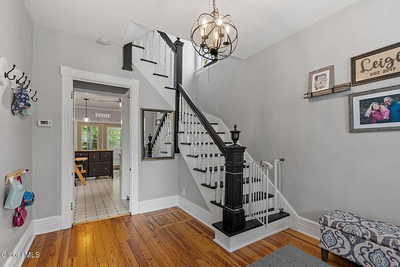 3rd image of 866 Washington Avenue