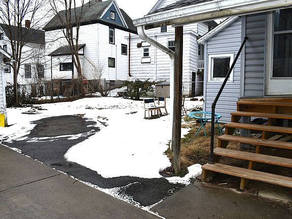 5th image of 51 Seminary Ave