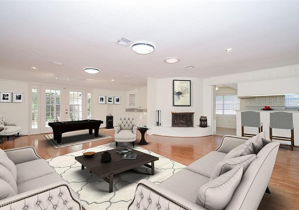 Welcome to 5475 Jackwood. Huge open concept living has view to the kitchen and wetbar with access to the backyard through the french doors.*Virtually Staged*