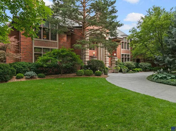 2417 Ridge Rd, Lincoln, NE 68512