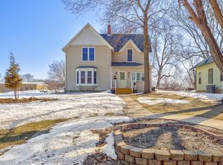 863 S Park St, Fairmont, MN 56031