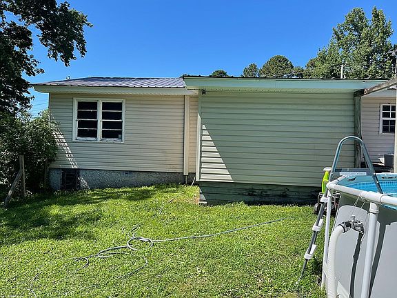 3rd image of 74 Ovie Dr