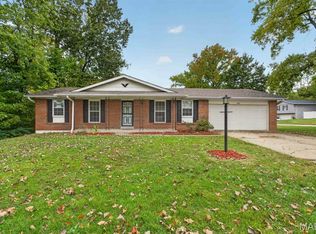 7 Oak Hill Ln, Saint Peters, MO 63376