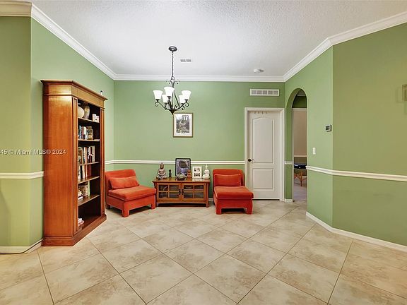 5th image of 9922 SW Glenbrook Dr