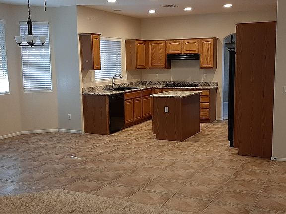 4th image of 10856 Vineyard Pass St