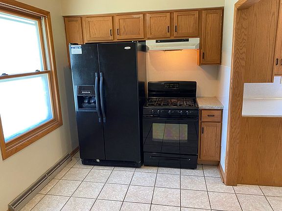 4th image of 602 W Strowbridge St