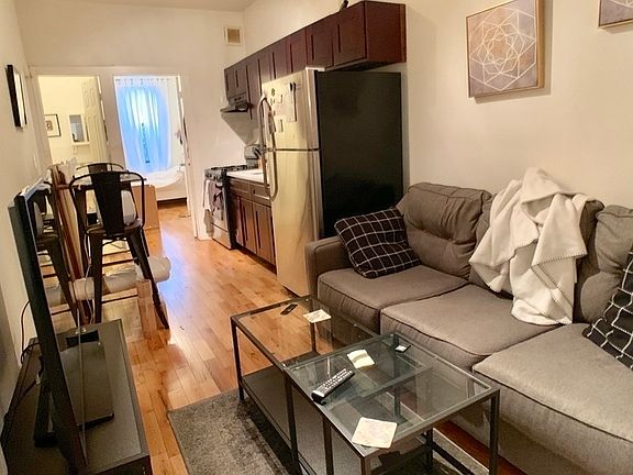2nd image of 178 Meserole St #2A