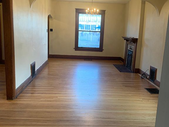 Living room/Dining room