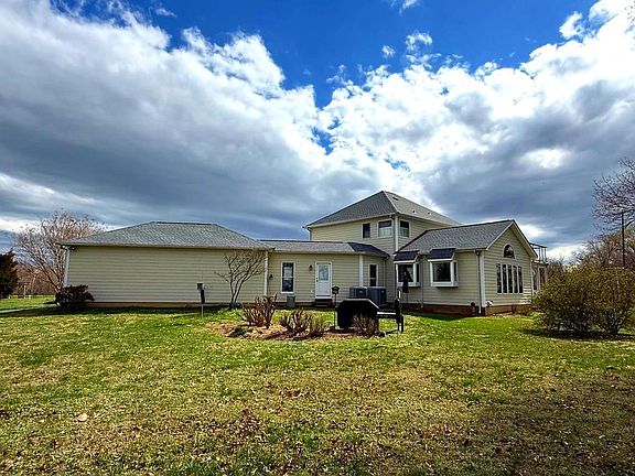 5th image of 16186 Bundock Rd