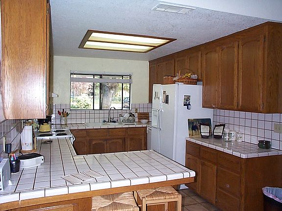 5th image of 14114 Sargent Ave