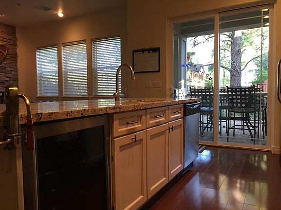 Large island w/ wine fridge