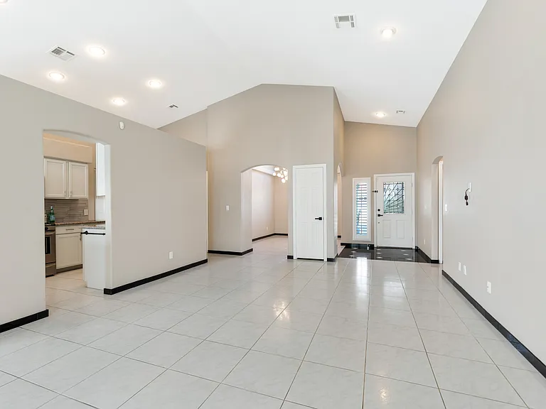 5049 Forest Oaks Dr — Photo 20