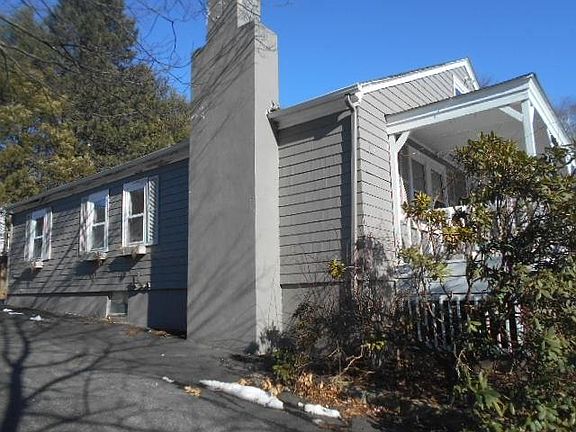 3rd image of 615 Central Ave