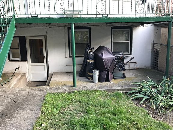 3rd image of 8892 19th Ave #1