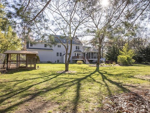 4th image of 22 Settlers Dr