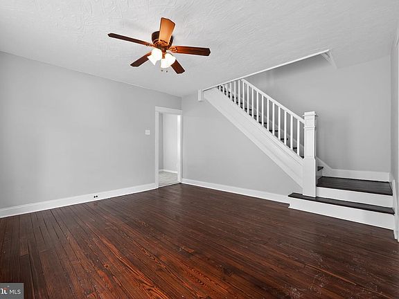 5th image of 223 Lafayette Ave