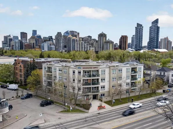 2 S 14th St NW #205, Calgary, AB T2N 1Z4