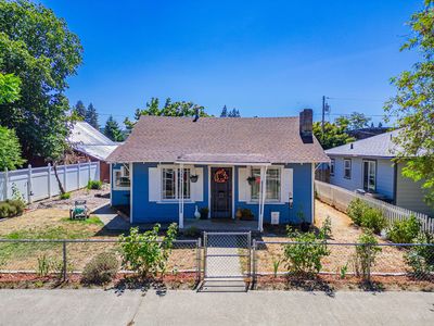 229 SW J St, Grants Pass, OR, 97526