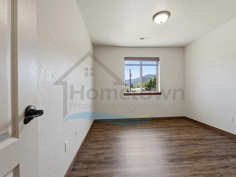 1622 E 3rd Ave #1 — Photo 25