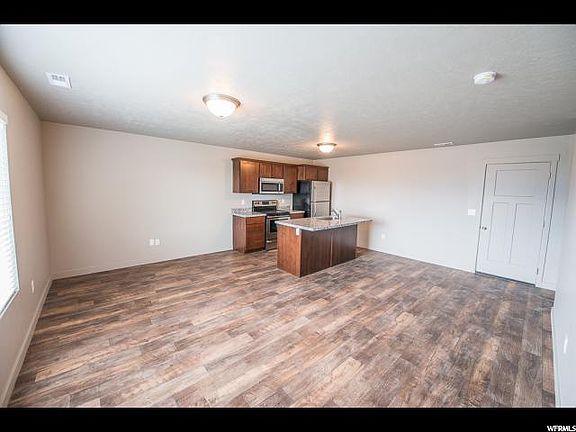 3rd image of 14397 S Ashburn Way