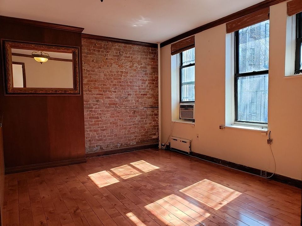 1st image of 153 1/2 Stanton St APT 3R