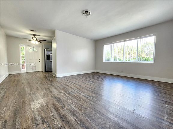 5th image of 600 NW 18th St #W-2