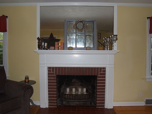 4th image of 1522 Spangler St NE