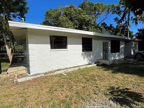 4th image of 3245 Hibiscus St #3245