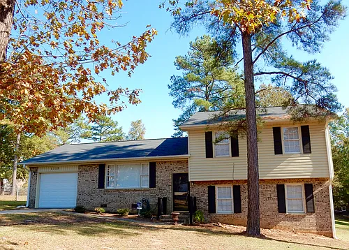 1113 Oakstone Dr Photo 1