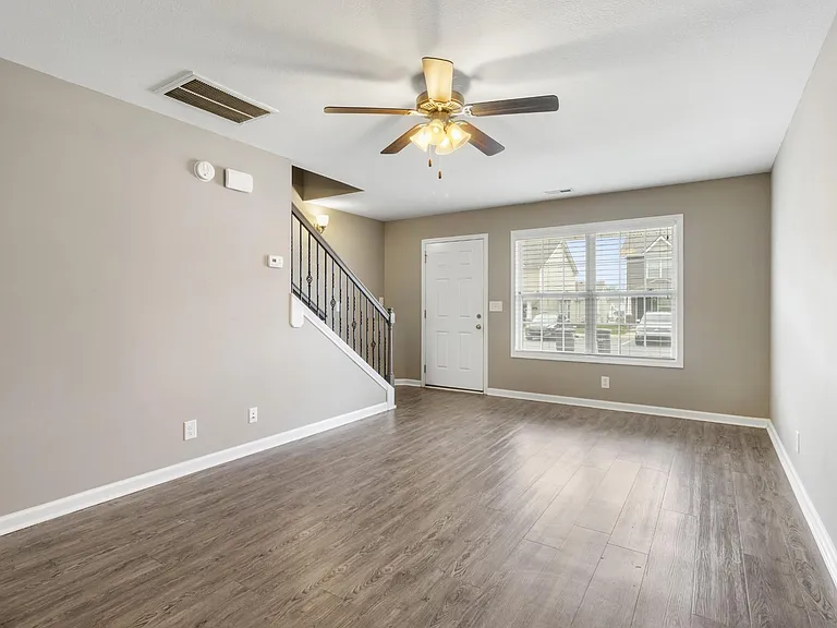 237 Alexander Blvd — Photo 13