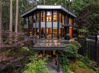 1457 Howcrest Rd, North Saanich, BC