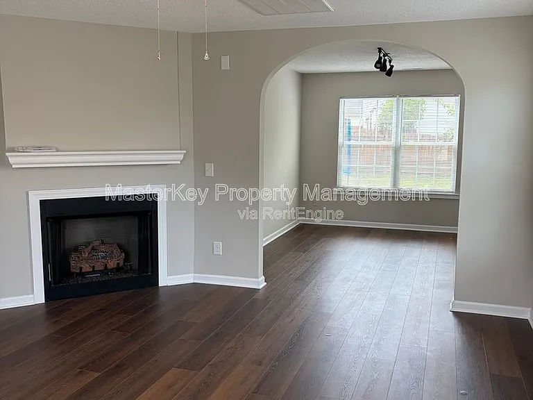 205 Downing Glen Dr — Photo 8