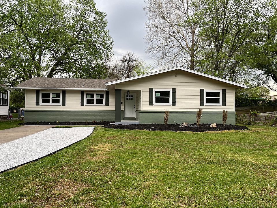 1st image of 1428 S Pickwick Avenue