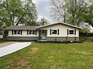 1428 S Pickwick Avenue, Springfield, MO 65804