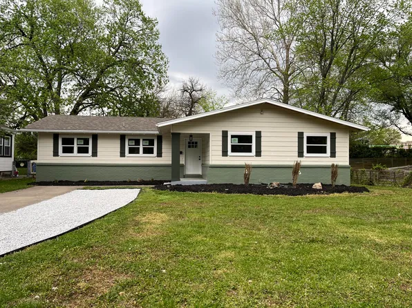 1428 S Pickwick Avenue, Springfield, MO 65804